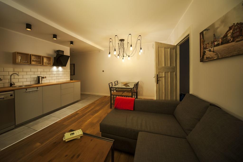 Very Berry - K Jadwigi 58 - Old City Apartment, Self Check In 24H! Poznań Dış mekan fotoğraf